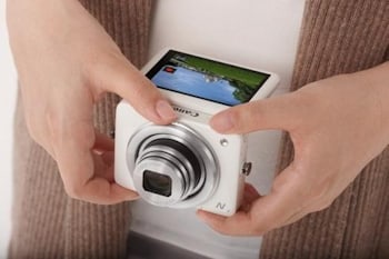 Canon показала необычную компакт-камеру  