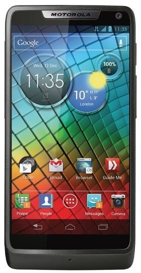 Новинка от Motorola: мощный смартфон Razr i на базе технологий Intel  