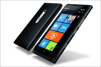 Nokia Lumia 900 - уже в апреле