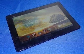 Планшет ASUS ME301T на «живых» фото
