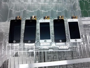 Первые фото iPhone 5s?