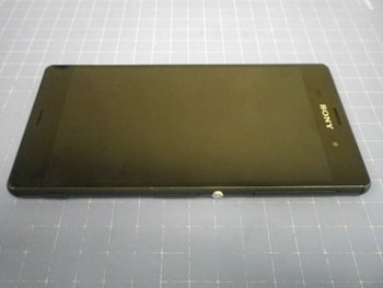 В сеть попали фотографии нового флагмана Sony Xperia Z3