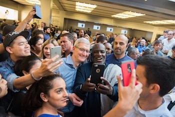Apple позволит удалять предустановленные приложения в iOS