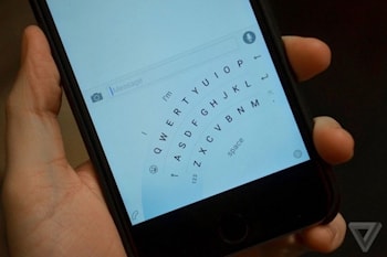 Microsoft делает для iPhone «однорукую» клавиатуру