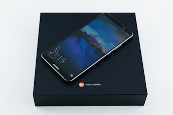 Смартфоном года назван Huawei Mate 10 Pro