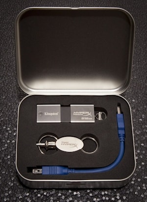Kingston представила USB-флешку DataTraveler емкостью 1 Тб  