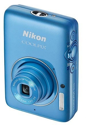 Nikon Coolpix S02: очень компактная камера  