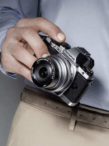 Камера Olympus OM-D E-M10: классический дизайн, компактность и высокое качество снимков  