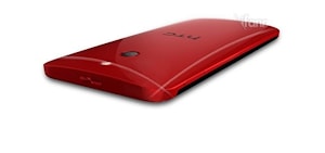 HTC One в корпусе из пластика «показался» на фото  