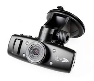 Видеорегистраторы Gmini MagicEye HD50 и HD50G записывают видео в формате Full HD 1080p  