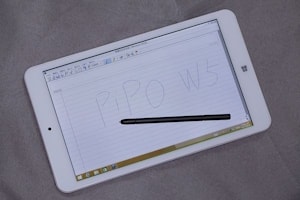 Ультрабюджетный планшет Pipo W5  