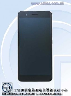 Huawei Honor 6 Plus «позирует» на фото  