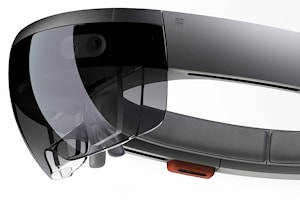 HoloLens: очки дополненной реальности по $3000  