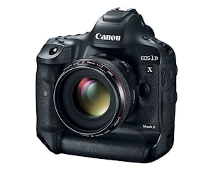 Репортажная цифровая фотокамера Canon EOS 1D X Mark II  