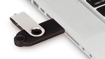 The Only Voice Authenticating USB Drive: флешка, с которой надо поговорить  