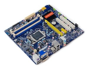 Foxconn H67M-V – практичная плата на чипсете Intel H67 для рабочих ПК  